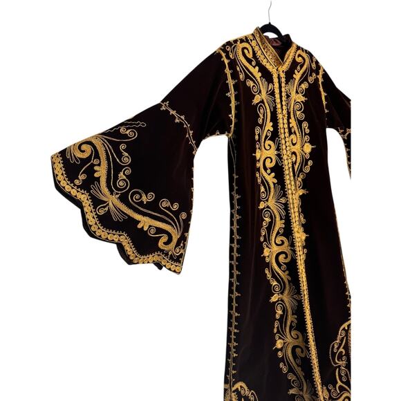 Vintage Moroccan Brown Velvet Kaftan with Gold Embroidery Robe medium - Picture 11 of 17